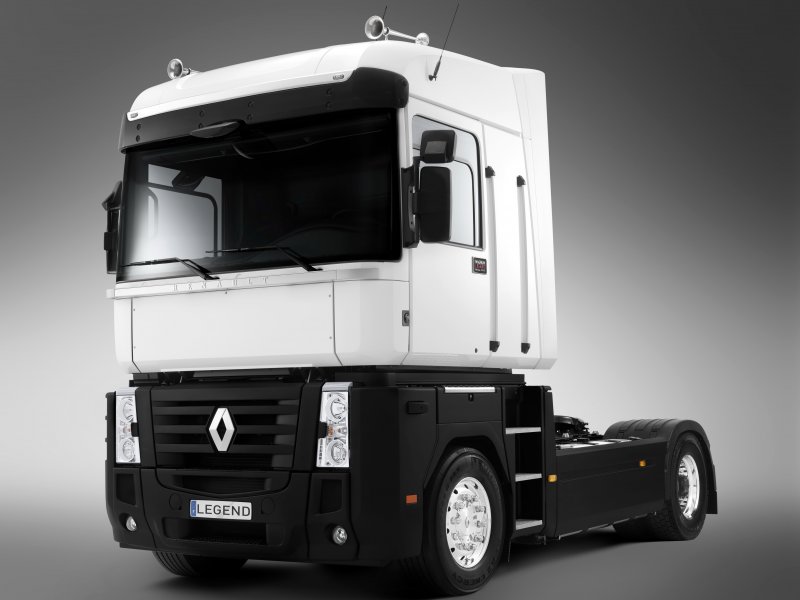Седельный тягач Renault Magnum