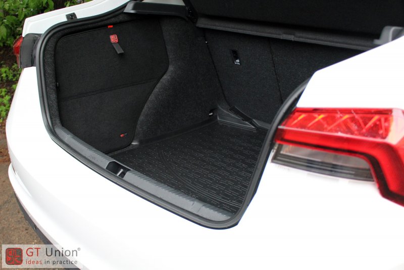 Skoda Rapid 2020 багажник