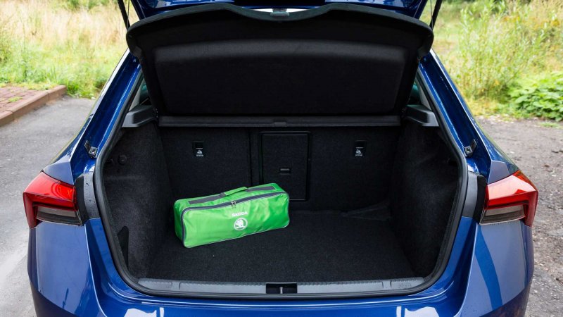 Skoda Rapid 2019 багажник