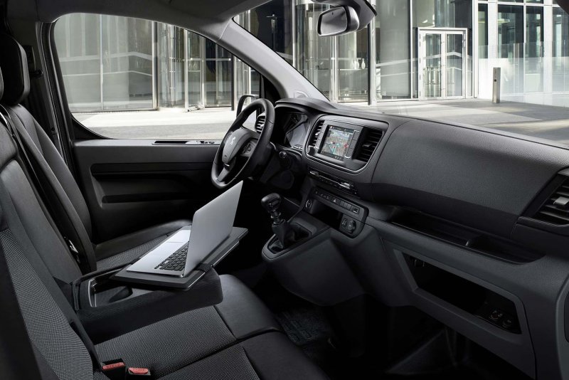 Peugeot Expert салон