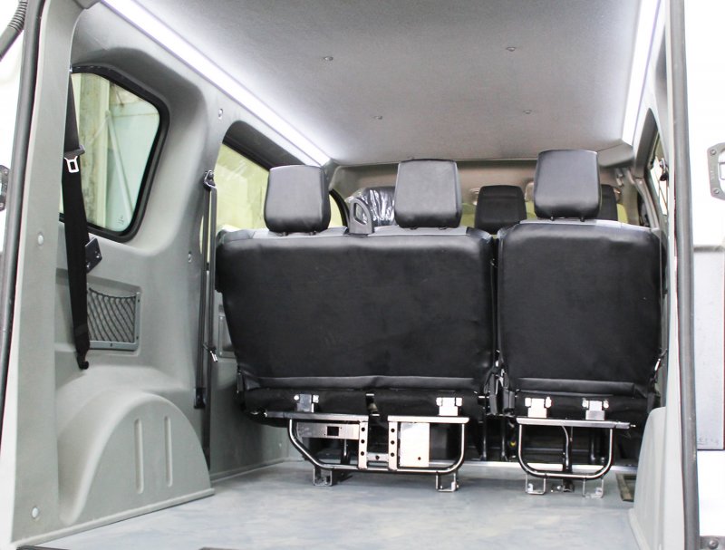 Peugeot Expert Tepee салон