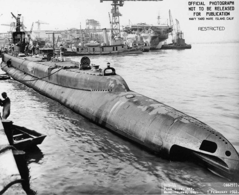 Модель подводная лодка Ревелл 1/72