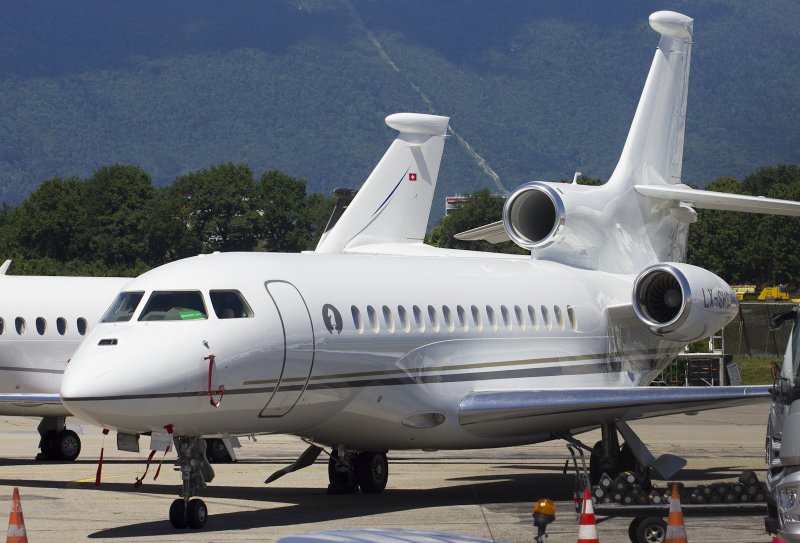 Фото Falcon 8x