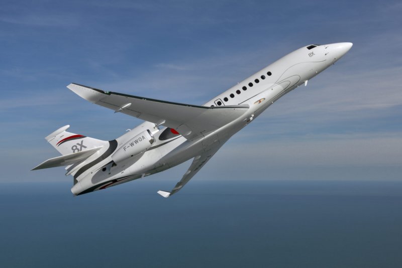 Dassault Falcon 8x самолет