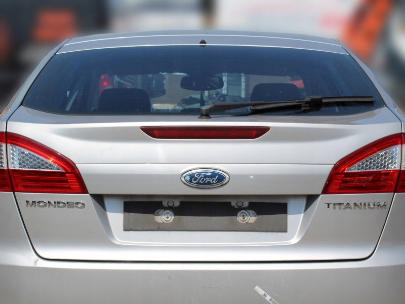 Ford Mondeo 4 сзади