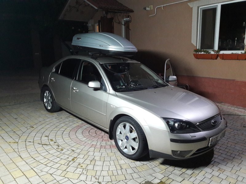 Ford Mondeo 2003 багажник