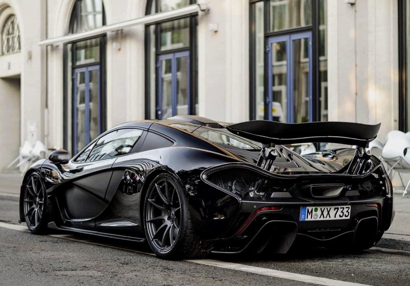 MCLAREN p1 GTR чёрный