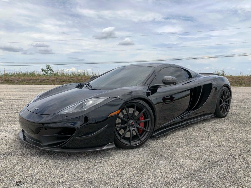 MCLAREN черная MP 4 12 C