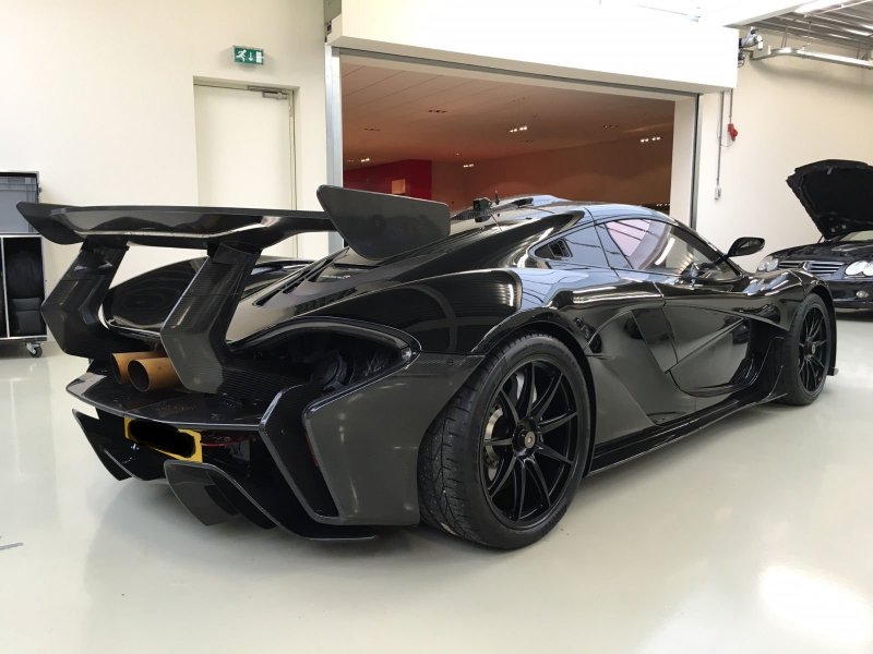 MCLAREN p1 GTR Black Edition