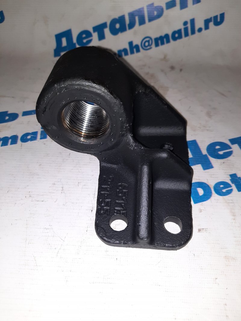 Кронштейн передней подвески правый 65115-2902444