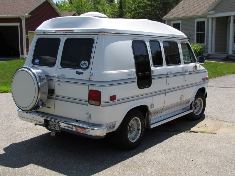 Chevrolet van STARCRAFT