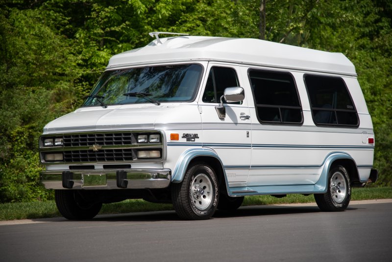 Фургон dodge Ram van