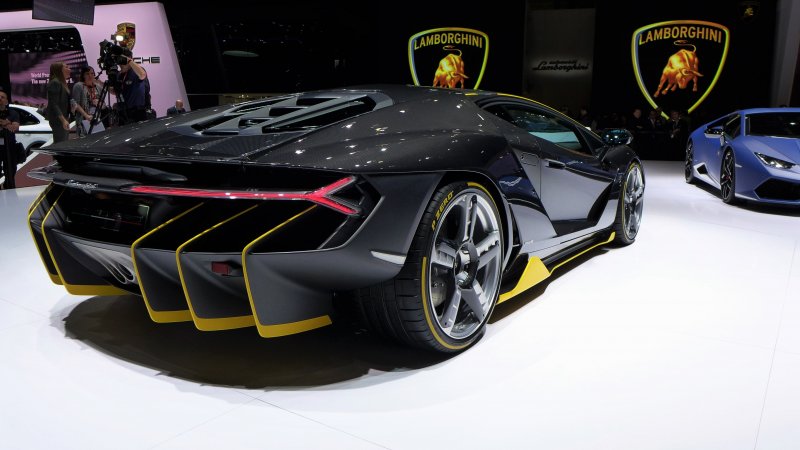 Ламборгини Центенарио LP 770-4