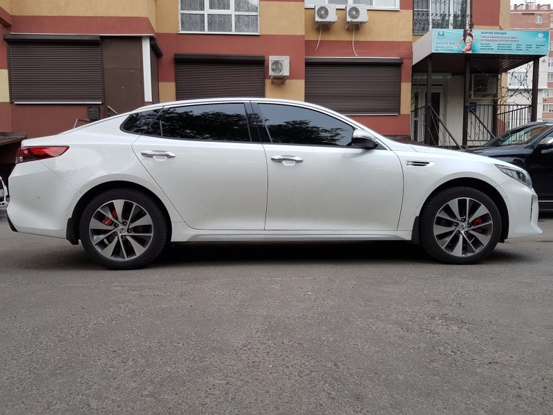 Kia Optima White