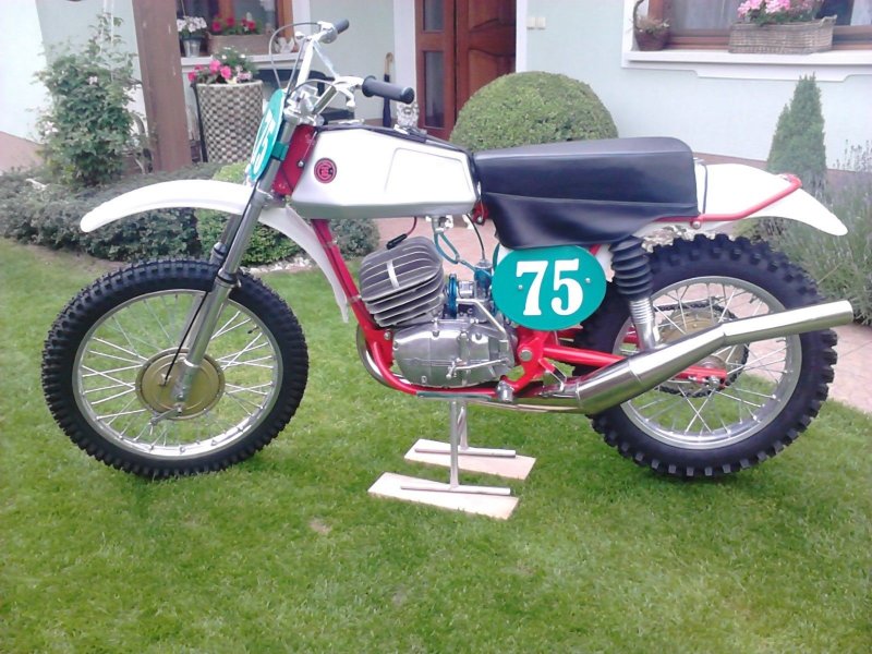Вилка Чезет 250