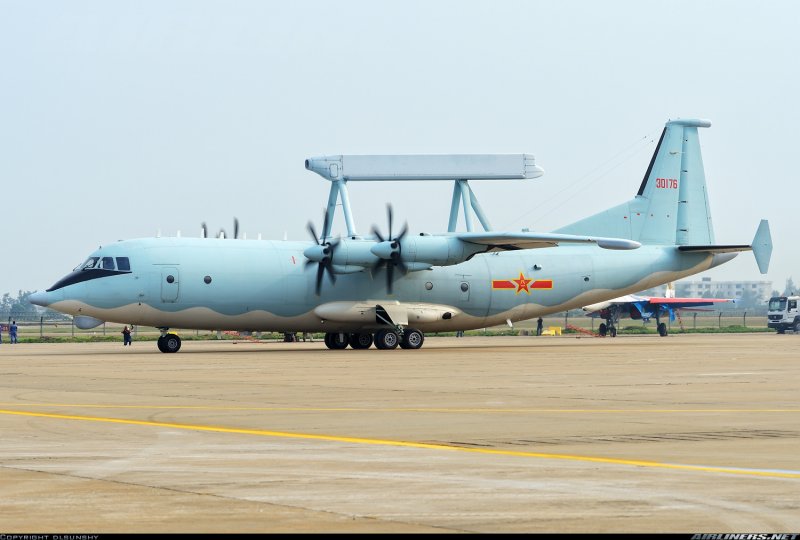 Самолет y 8f 200wa