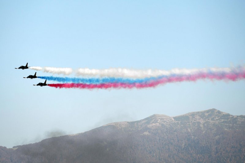 Пилотажная группа Русь 2014 на Гран при России