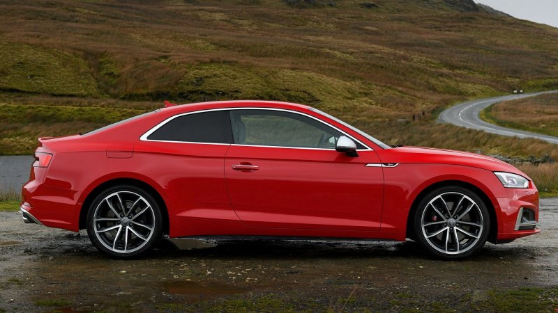 Audi a5 Coupe Red