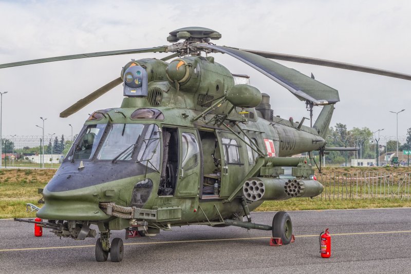 Вертолет PZL W-3 Sokół