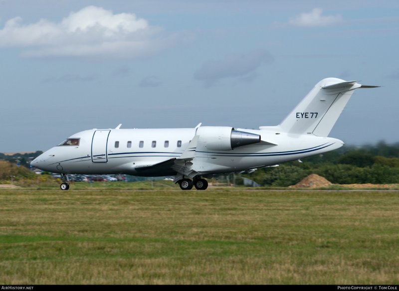Самолет Bombardier cl600