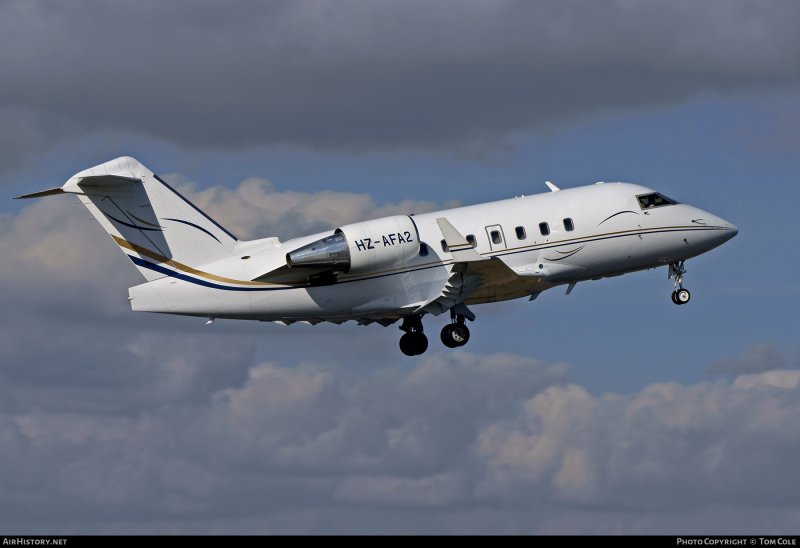 Самолет Bombardier cl600
