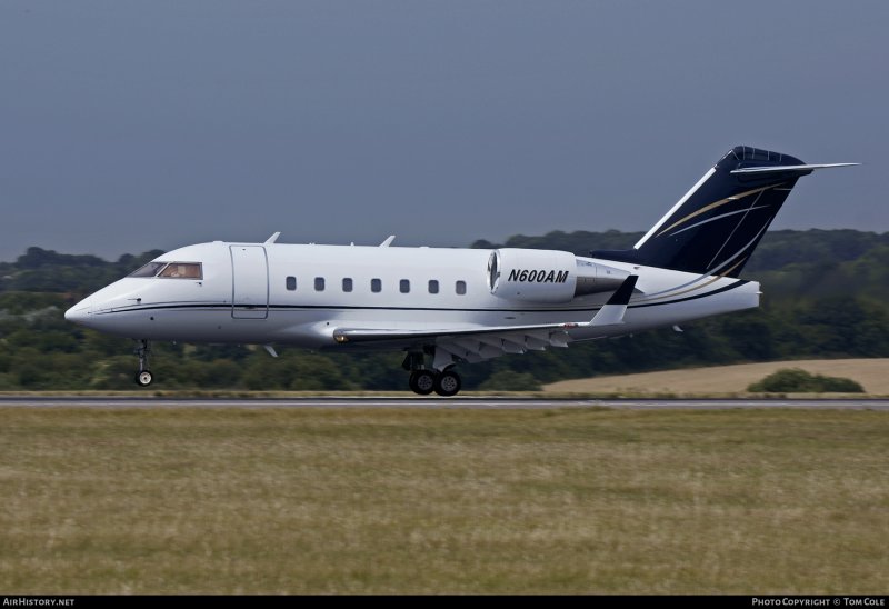 Canadair CL-600-2b16 Challenger 604