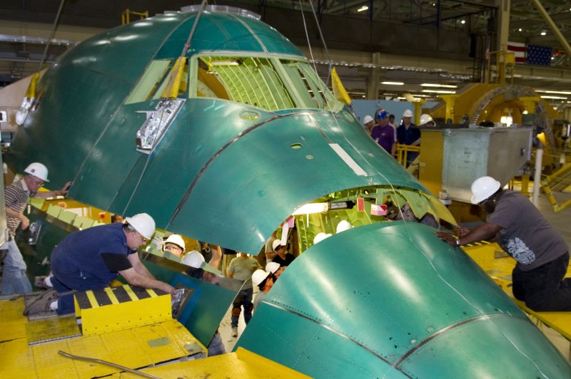 Завод Боинг 747