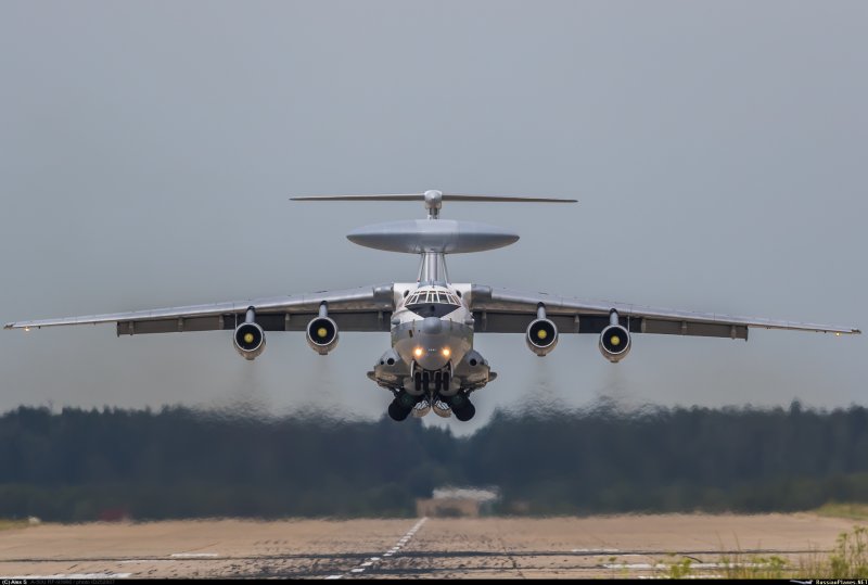 Самолет ил 76 АВАКС