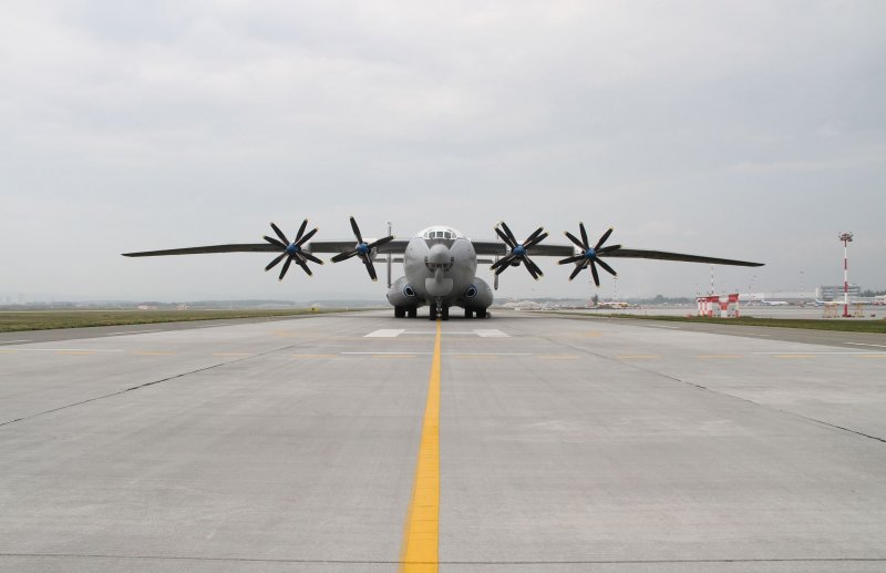 АН-22 десантирование