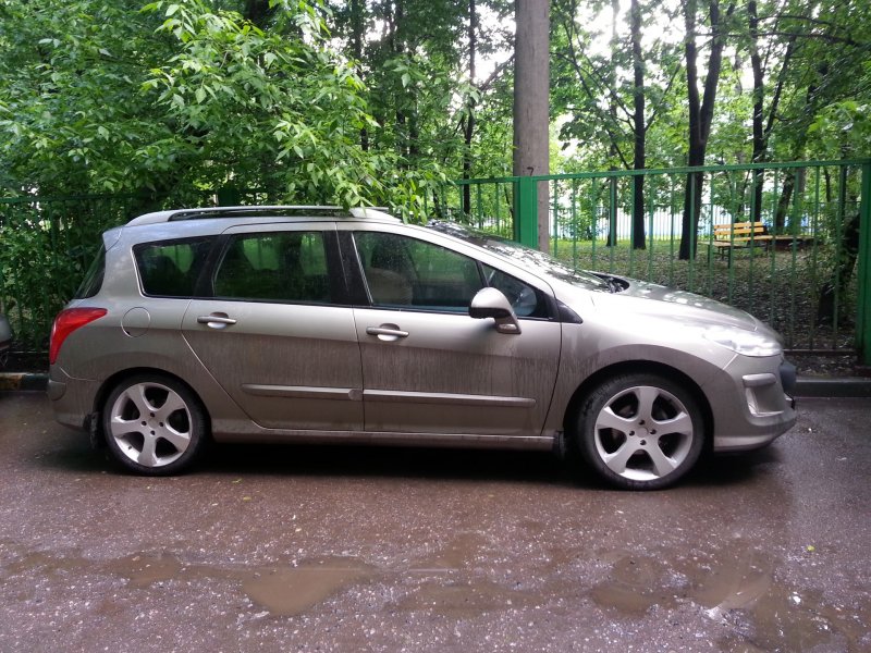 225 55 17 Peugeot 308sw