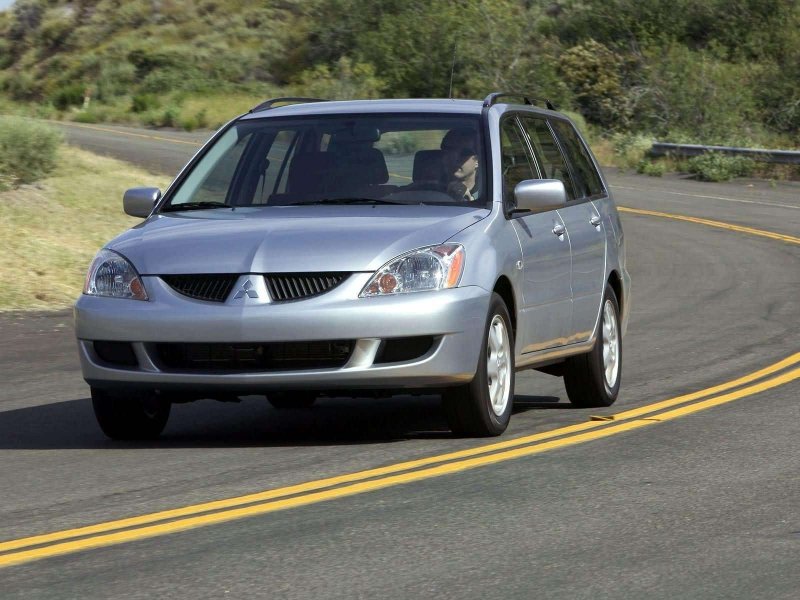 Мицубиси Lancer 2003