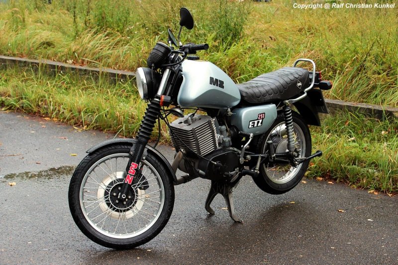 Мотоциклы ГДР MZ ETZ 250