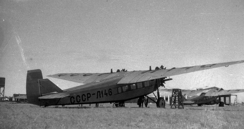 Пе-2 бомбардировщик