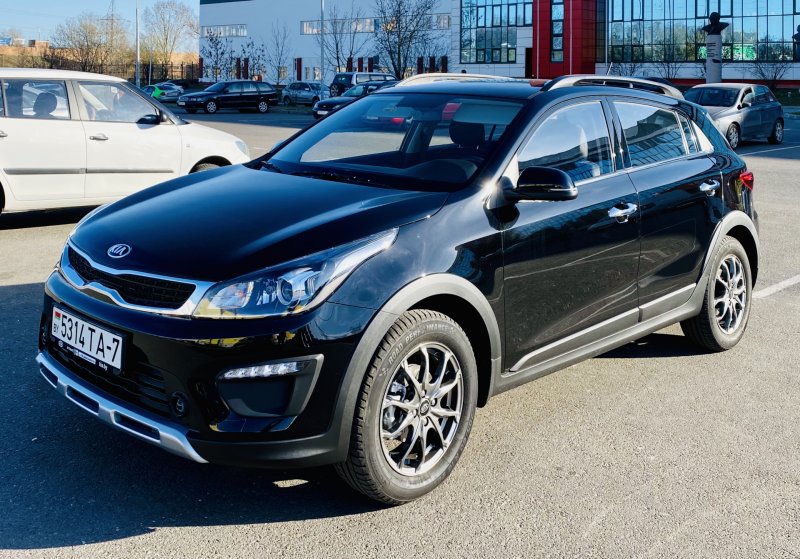 Kia Rio x-line 2020 черный