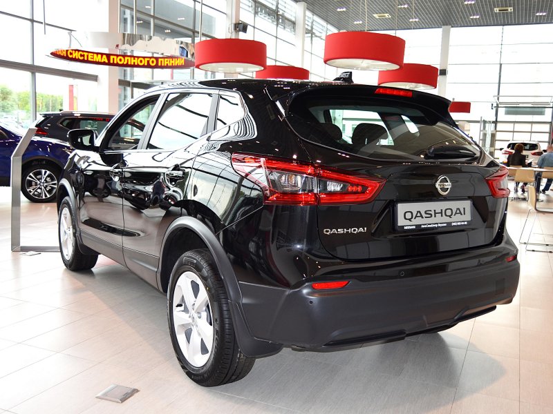 Nissan Qashqai 2021 se черный