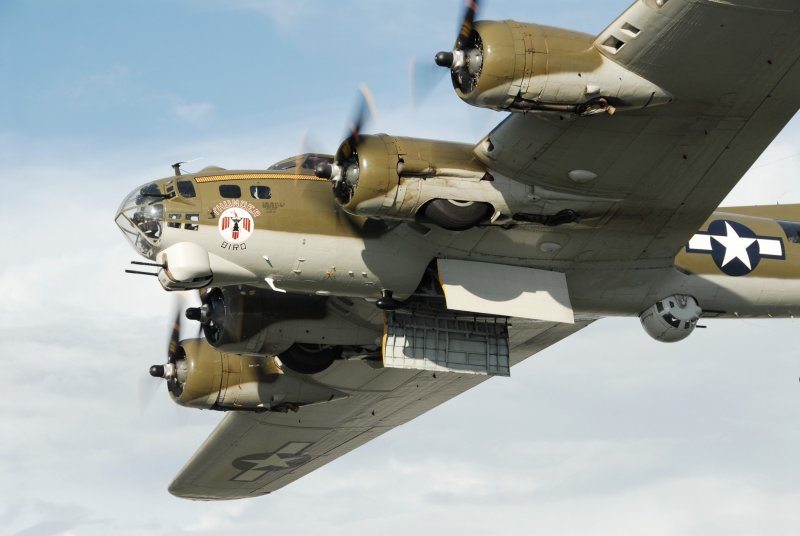 B17 бомбардировщик