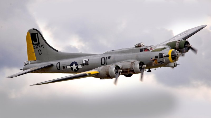 B17 бомбардировщик