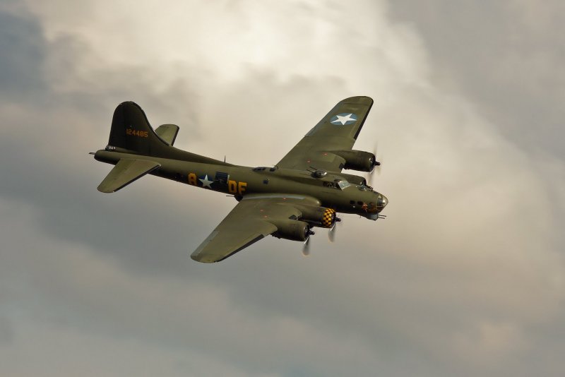 Jet b-17