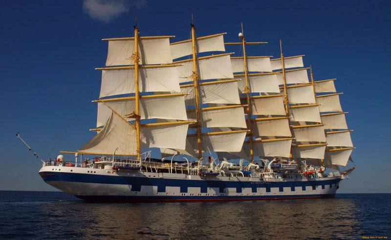 Круизный парусник Royal Clipper