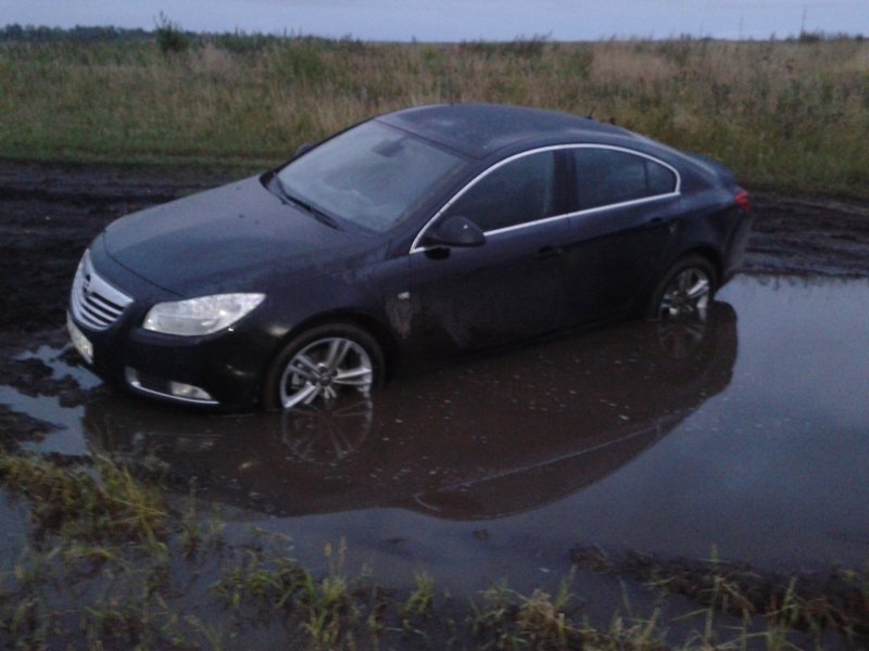 Опель Инсигния седан 2013 черный