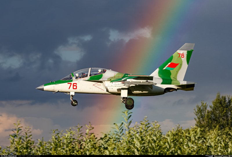 Учебно-боевой самолет як-130