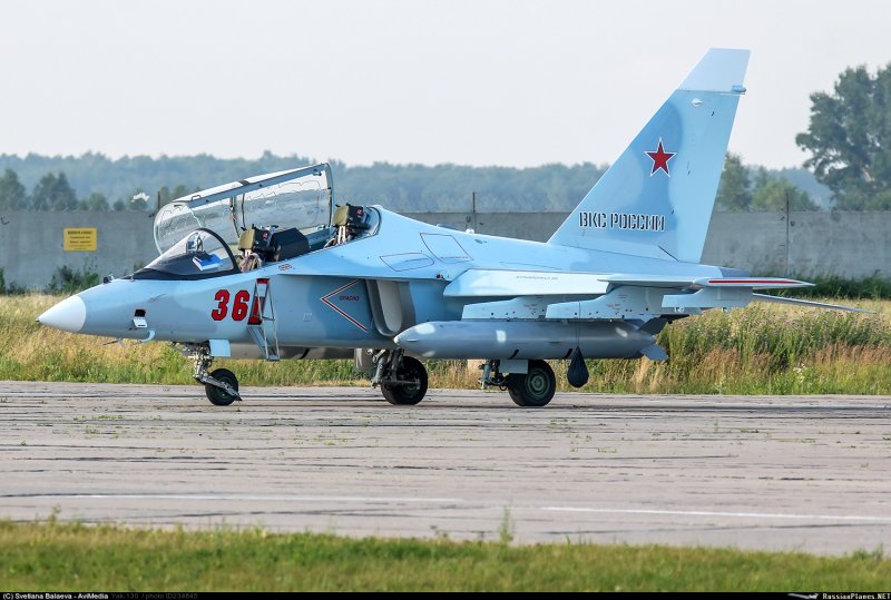 Су 130 самолет