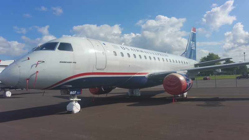 Embraer e170