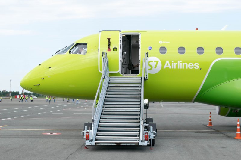 Embraer e170 s7