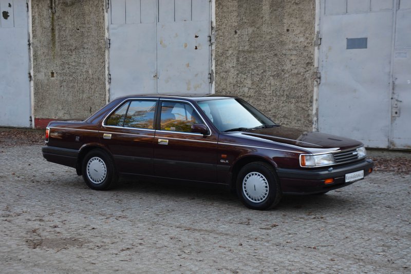 Mazda 929 HC
