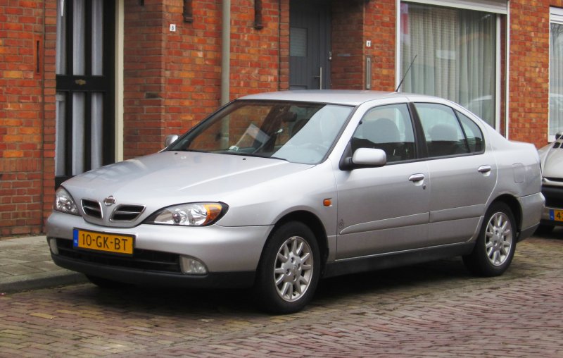 Nissan primera p11 хэтчбек