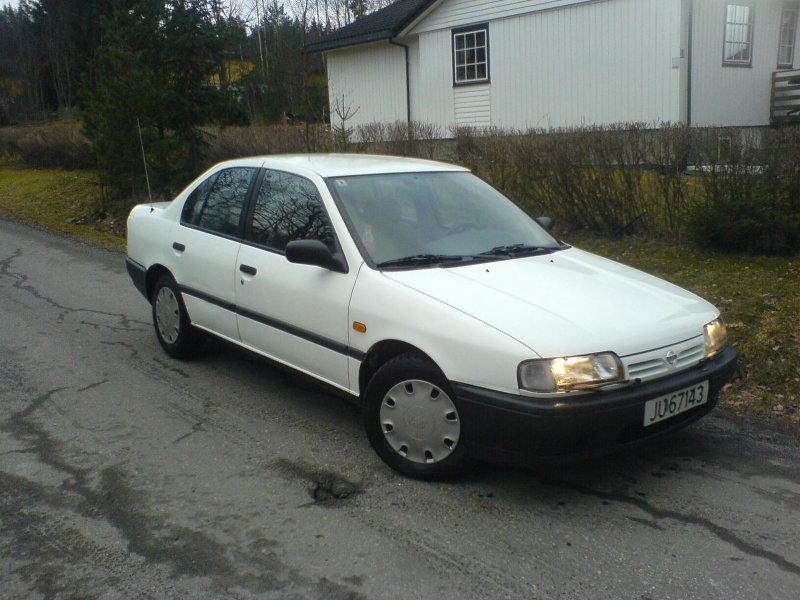 Ниссан седан 1994