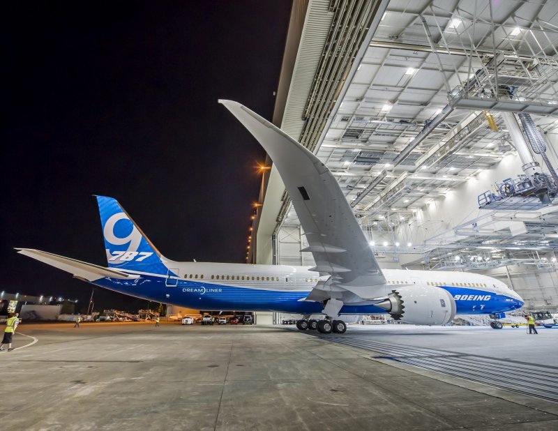 Самолёт Боинг 787-9 Дримлайнер