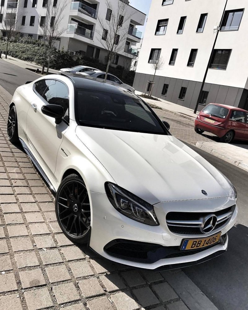 Mercedes AMG c63 s Coupe White