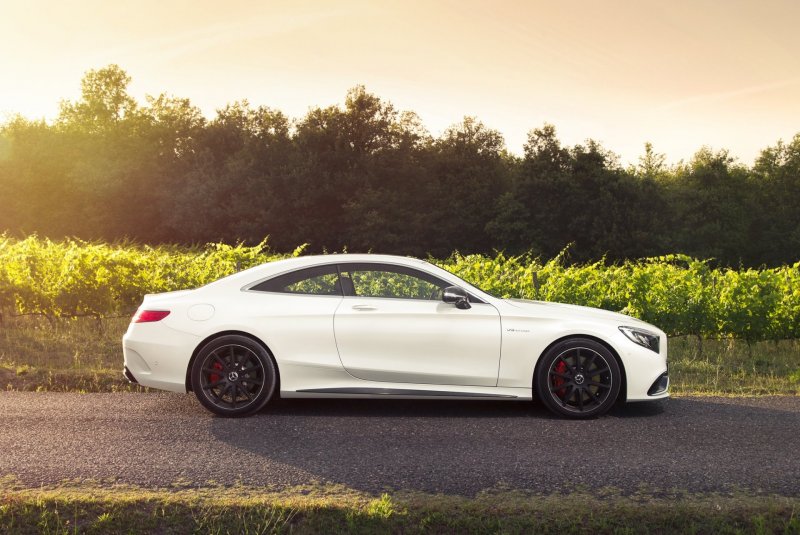 Mercedes s63 AMG белый